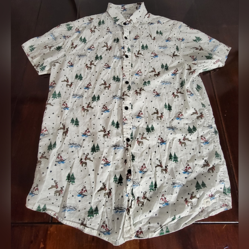 Free Planet Christmas Theme White Button Down Shirt Adult Size Small